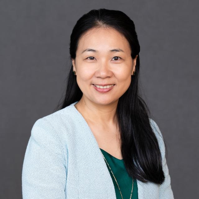 Headshot of Eva Zhang